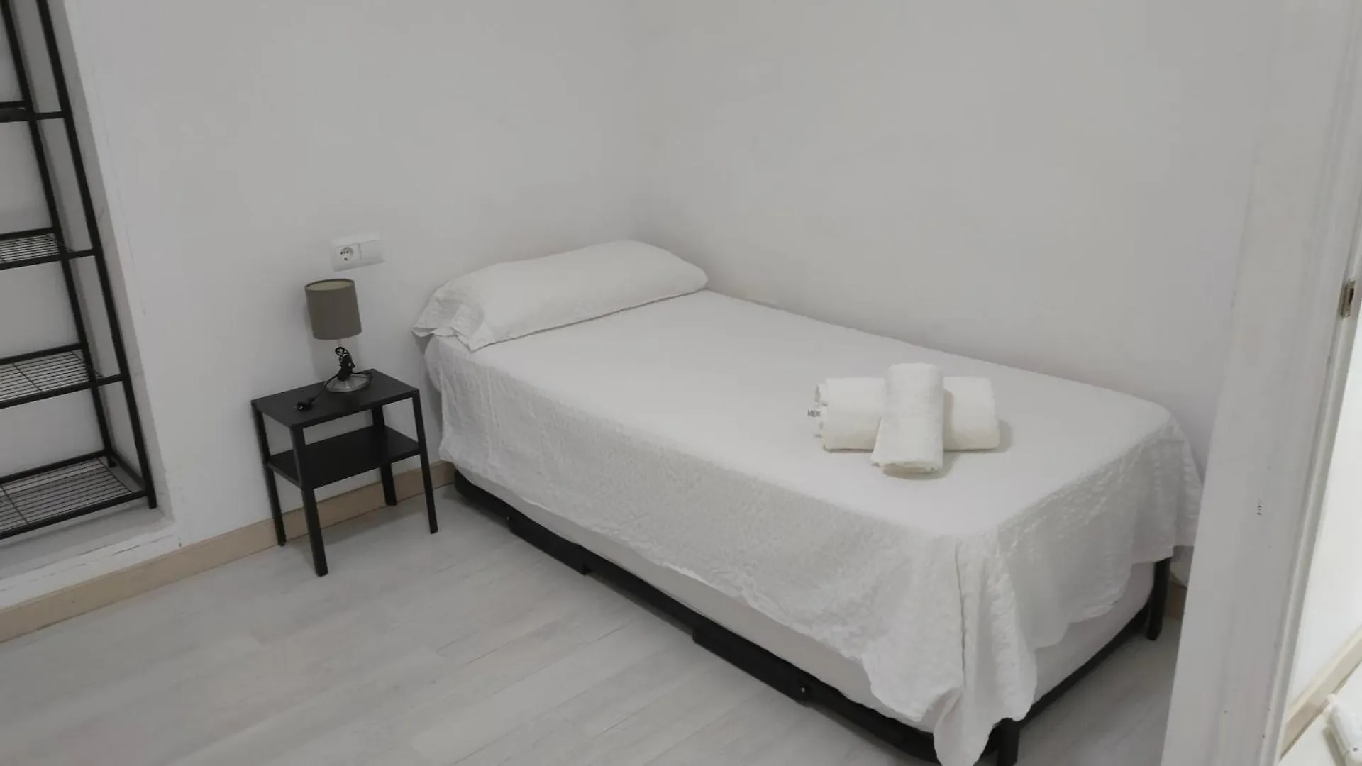 Piso Con Parkinprivado Y A10Minutosdelaplayaandando Apartment Malaga