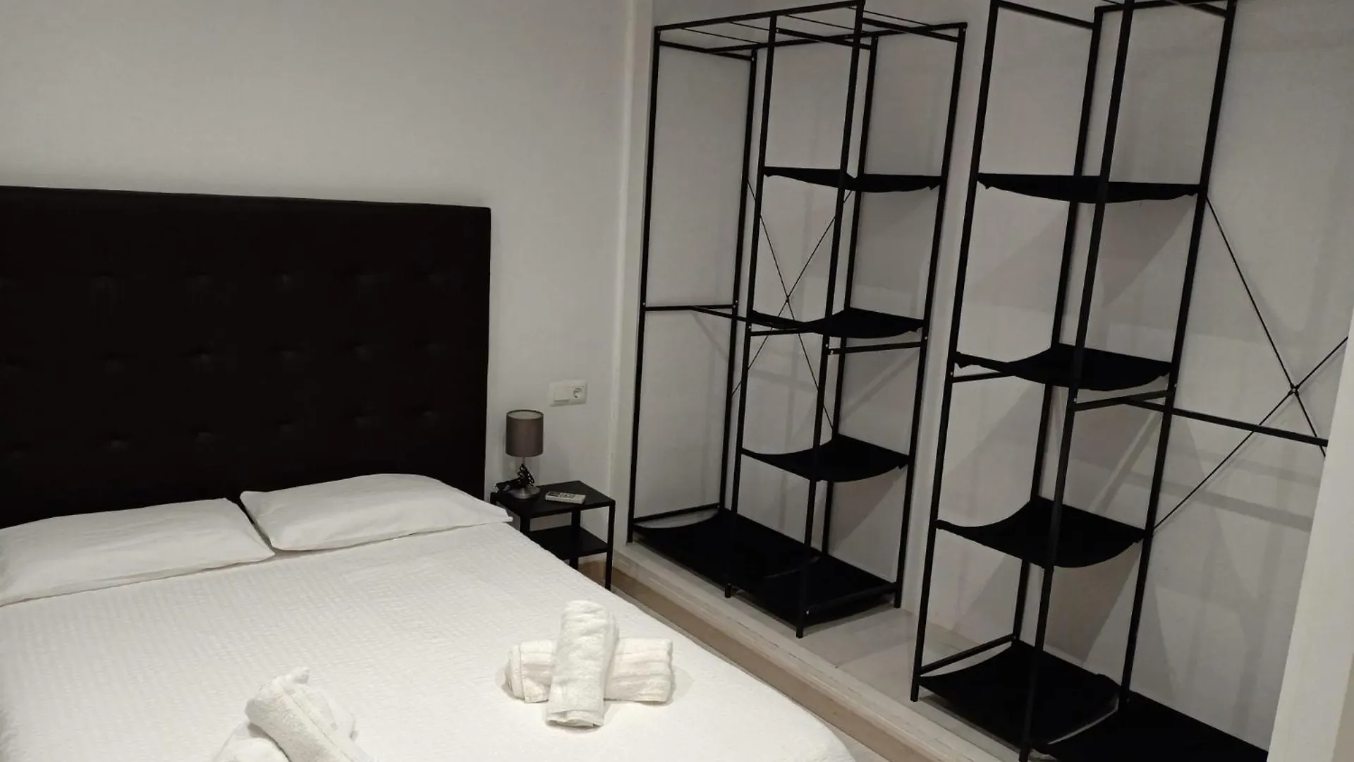 Piso Con Parkinprivado Y A10Minutosdelaplayaandando Apartment Malaga